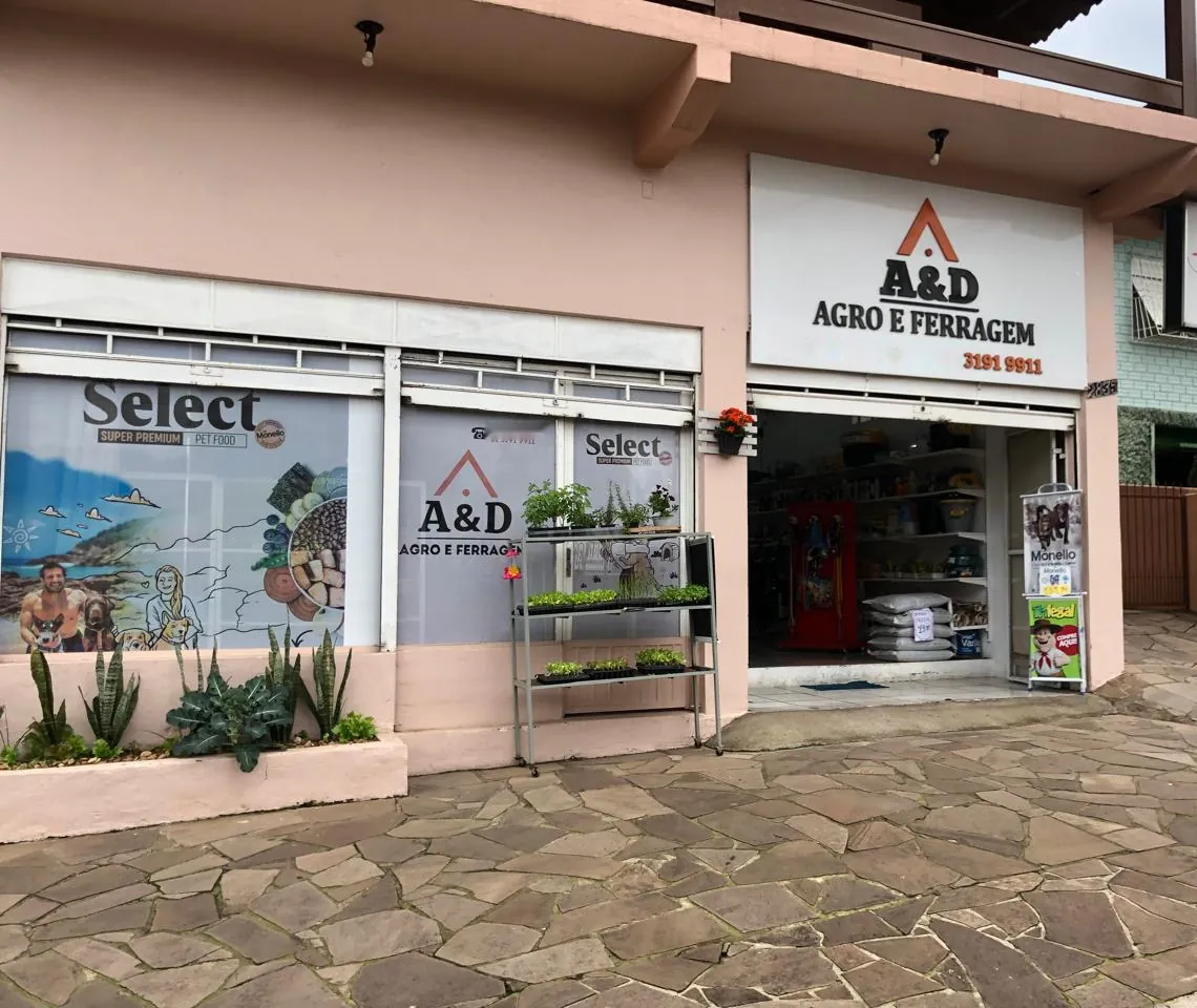 Fachada da A&D Agro e Ferragem, em Ivoti